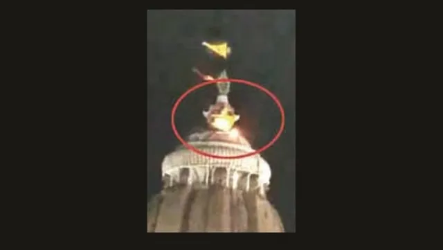 ଏକା ବେଳେ ଛିଡ଼ିଲା ତିନି ଠାକୁରଙ୍କ ହୃଦ ପଦକ