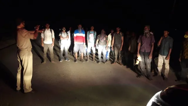 ୨୦୦ କିଲୋମିଟର ଚାଲି ଚାଲି ଘରକୁ ଫେରିଲେ ୨୬ ଶ୍ରମିକ