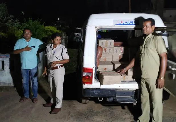 ଲକ୍ ଡାଉନ୍ ଘୋଷଣା ସତ୍ତ୍ୱେ ବାସୁଦେବପୁରରେ ବଢିବାରେ ଲାଗିଛି ଚୋରା ମଦ ବେପାରିମାନଙ୍କ ଦୌରାତ୍ମ୍ୟ