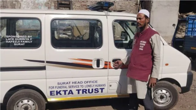 କୋଭିଡ୍-୧୯ ଆକ୍ରାନ୍ତଙ୍କ ଶବଦାହ କରି ଚର୍ଚ୍ଚାରେ ଏହି ବ୍ୟକ୍ତି