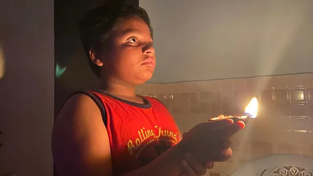 କରୋନା ପାଇଁ ଦୀପ । (ଫଟୋ: ତରୁଣ, ଜୟପୁର)