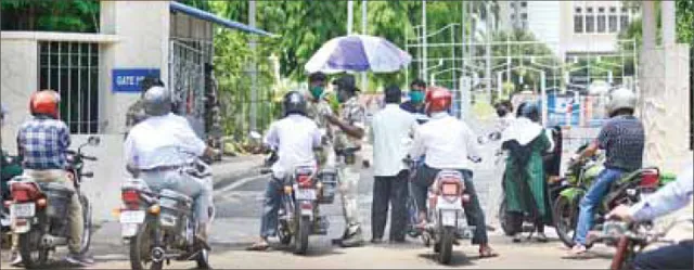 ଅଫିସ୍‌ ଗଲେ ସବୁ ବିଭାଗର କର୍ମଚାରୀ