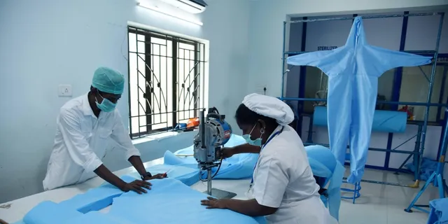 ୫୦୦ ଟଙ୍କା ଭିତରେ ବ୍ୟକ୍ତିଗତ ସୁରକ୍ଷା କିଟ୍‌, ହାଇଦ୍ରାବାଦ୍‌ର ଏହି ଇଞ୍ଜିନିୟର୍‌ ବାହାର କଲେ କରୋନା ମୁକାବିଲାର ବାଟ