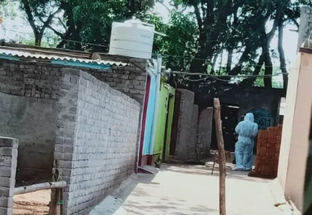 ଝାରସୁଗୁଡ଼ାରେ ପ୍ରଥମ କରୋନା ରୋଗୀ ଚିହ୍ନଟ : ଭାଇଙ୍କ ଅନ୍ତ୍ୟଷ୍ଟିକ୍ରିୟାରେ ଯୋଗଦେବାକୁ ଆସିଥିବା ଭଉଣୀ ଆକ୍ରାନ୍ତ