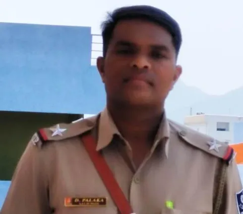 ପୁଲିସ୍ ଏଏସଆଇଙ୍କ ମହାନତା : ମା’ଙ୍କ ଅନ୍ତ୍ୟେଷ୍ଟିକ୍ରିୟା ସାରି ଯୋଗଦେଲେ କାର୍ଯ୍ୟରେ