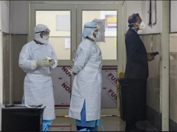 ଜମ୍ମୁ-କଶ୍ମୀର: ସ୍ଥାନୀୟ ଲୋକଙ୍କ ଆକ୍ରମଣର ଶିକାର ହେଲେ ସ୍ବାସ୍ଥ୍ୟ ପରୀକ୍ଷା କରିବାକୁ ଯାଇଥିବା ମେଡିକାଲ୍‌ ଟିମ୍‌