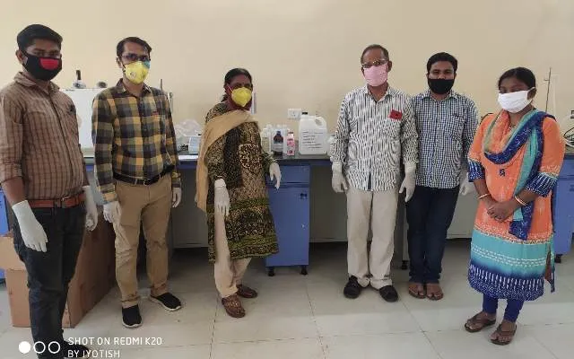 ପିଆର୍‌ଏମ୍‌ରେ ପ୍ରସ୍ତୁତ ହେଲା ହ୍ୟାଣ୍ଡ୍ ସାନିଟାଇଜର୍, ଅଭାବ ପୂରଣ କରିବ ଫାର୍ମାକୋଲୋଜି ବିଭାଗ 