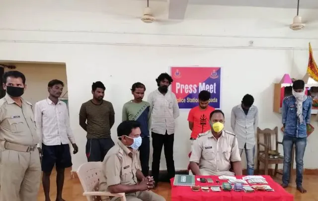 କରୋନା କଟକଣା ବେଳେ ଜୁଆ ଖେଳୁଥିବାବେଳେ ୭ ଜୁଆଡ଼ି ଗିରଫ