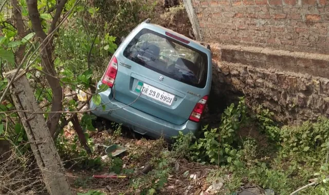 ଡାକ୍ତରଖାନାରୁ ଫେରୁଥିବା ବେଳେ କାର୍ ଧକ୍କାରେ ମା’ଙ୍କର ମୃତ୍ୟୁ, ଝିଅ ଗୁରୁତର