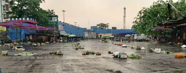 କରୋନା ମାଡ଼କୁ ପ୍ରବଳ ବର୍ଷା ବଢାଇଲା ଦୁର୍ଦ୍ଦଶା