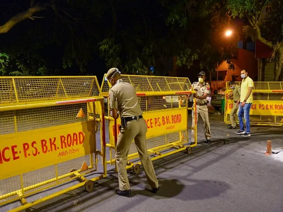 ଦିଲ୍ଲୀରେ ୨୦ ହଟ୍‌ସ୍ପଟ୍‌ ସିଲ୍‌