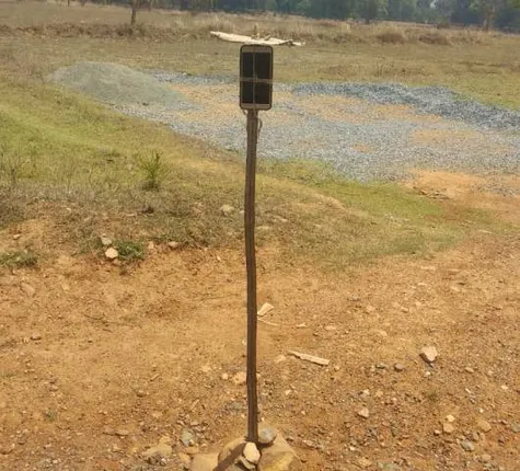 ଆଜି ବି ୬ ପଞ୍ଚାୟତରେ ମୋବାଇଲ୍ ସେବା ଅପହଞ୍ଚ, ଅନଲାଇନ କ୍ଲାସ ପାଇଁ ବାଉଁଶବତାରେ ଝୁଲୁଛି ମୋବାଇଲ୍