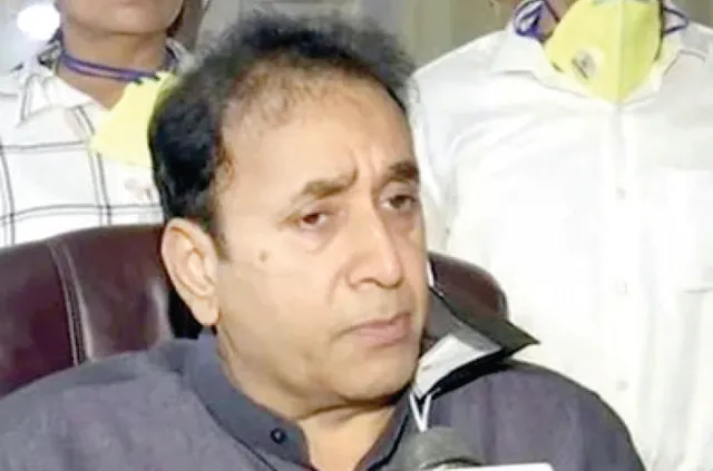 ଲକ୍‌ଡାଉନ୍‌ ବେଳେ ଅନୁମତି ଦେବାରେ ଦୁର୍ନୀତି, ବାଧ୍ୟତାମୂଳକ ଛୁଟିରେ ମହାରାଷ୍ଟ୍ର ପ୍ରମୁଖ ସଚିବ ଅମିତାଭ ଗୁପ୍ତା