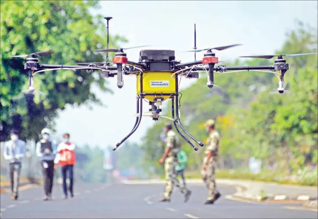 ସଂକ୍ରମଣ ଅବରୋଧ ଅଞ୍ଚଳରେ ଡ୍ରୋନ୍‌ ପାଟ୍ରୋଲିଂ: ଉପରୁ ଛିଞ୍ଚିଲା ବିଶୋଧକ, ଲୋକଙ୍କୁ ଜଗିଲା, ସଚେତନ କଲା