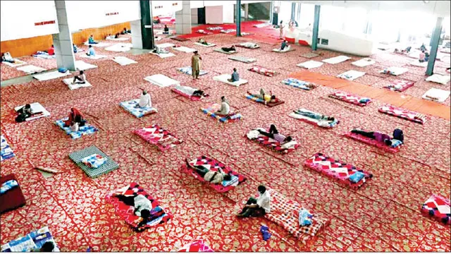 ଦୁବାଇ ଫେରନ୍ତାଙ୍କ ମା'ଙ୍କ ଏକାଦଶାହ ଭୋଜି ପରେ ୨୬,୦୦୦ କ୍ବାରାଣ୍ଟିନ୍‌ରେ