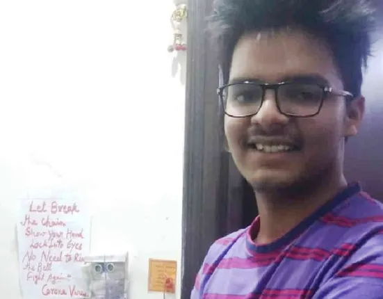 କରୋନାଭାଇରସ୍ ସଂକ୍ରମଣ ରୋକିବାକୁ ‘ଟଚ୍‌-ଫ୍ରି’ ଡୋର୍‌ବେଲ୍ ତିଆରି କଲେ ଦିଲ୍ଲୀର ୧୬ ବର୍ଷିୟ ବାଳକ