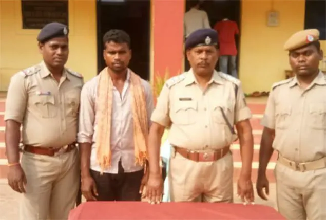 ଟଙ୍କା କାରବାରକୁ ନେଇ ଯୁବକଙ୍କୁ ଅପହରଣ: ପୁଲିସ୍ କନେଷ୍ଟବଳ ସମେତ ୫ ଗିରଫ, ୪ ଫେରାର