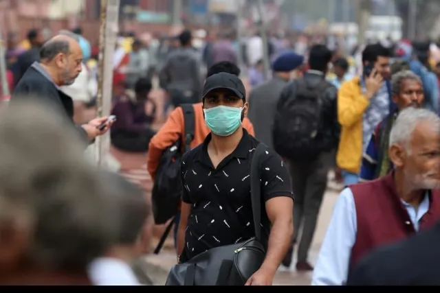 ପରିବାର ସମେତ କରୋନାରୁ ମୁକ୍ତ ହେବା ପରେ ଅଭିଜ୍ଞାତା ବଖାଣିଲେ ମୁମ୍ବାଇ ଯୁବକ, କହିଲେ; ଭୟ କରିବାର କିଛି ନାହିଁ......