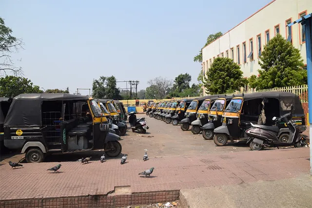 ସହରରେ କରୋନା କଟକଣା: ଭୋକ ଉପାସରେ ୨୦୦୦ ଅଟୋ ଚାଳକଙ୍କ ପରିବାର