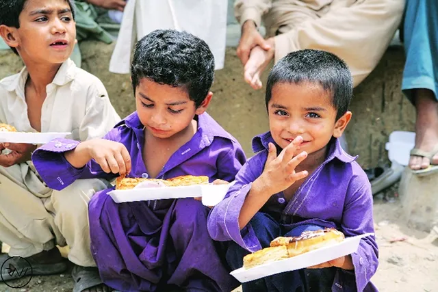 ଅସହାୟକୁ ଖାଦ୍ୟ ଯୋଗାଇବା ସମୟରେ ସେଲଫି ନିଅନ୍ତୁ ନାହିଁ: କୋଟା ଜିଲ୍ଲାପାଳ