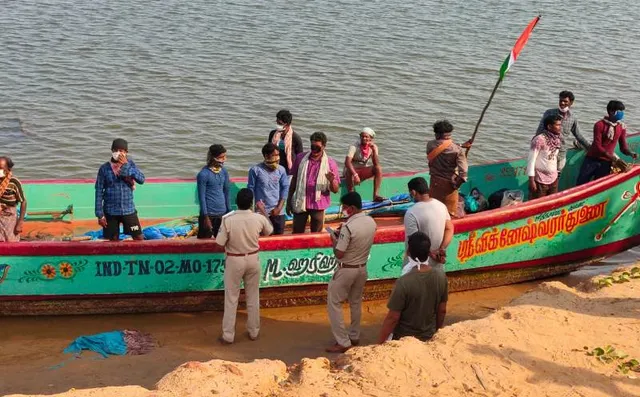 ଜଳପଥ ମୁକୁଳା: ହଟ୍‌ସ୍ପଟରୁ ଫେରୁଛନ୍ତି ମତ୍ସ୍ୟଜୀବୀ, ଅଢେଇ ଲକ୍ଷରେ ଡଙ୍ଗା କିଣି ପୁଣି ଚେନ୍ନାଇରୁ ଫେରିଲେ ୩୯ଜଣ ମତ୍ସଜୀବୀ