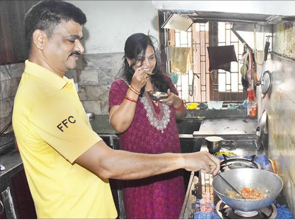 ବଦଳିଗଲାଣି ସହରୀ ଜୀବନ: ପାର୍କ ସ୍ଥାନ ନେଲାଣି ଘର, ରୋଷେଇ ଘରେ ଚାଇନିଜ୍ ଛୁଙ୍କ