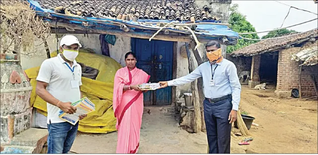 ଘର ଘର ବୁଲି ବହି ବାଣ୍ଟୁଛନ୍ତି ଏଭେରେଷ୍ଟ ବିଜେତା