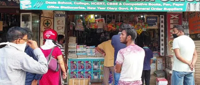 କେବଳ ରବିବାର ଦିନ ଖୋଲା ରହିବ ବହି ଦୋକାନ ଓ ଗ୍ୟାରେଜ