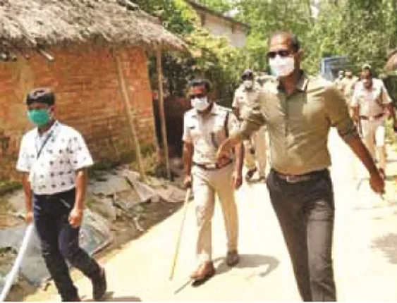 ଯାଜପୁର : ଆକଟ କଲେ ବୋଲି ବିଡିଓ, ତହସିଲଦାରଙ୍କୁ ଆକ୍ରମଣ, ଜିଲ୍ଲାପାଳଙ୍କୁ ‌ବି ଘେରିଲେ