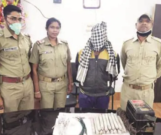 କୋରାପୁଟ : ଅଟୋରୁ ବିପୁଳ ପରିମାଣର ବିସ୍ଫୋରକ ଜବତ