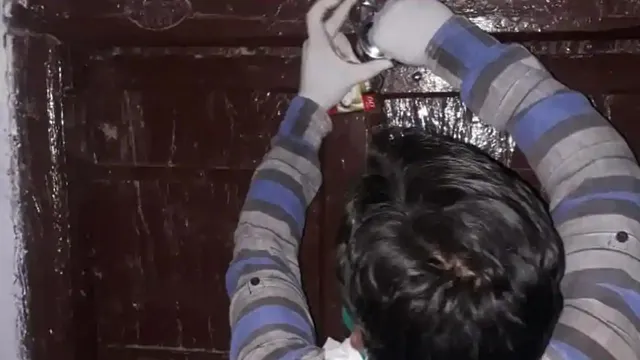 କରୋନା କର୍ଫ୍ୟୁ ଉଲ୍ଲଂଘନକାରୀଙ୍କୁ ନିଜ ଘରେ ପୂରାଇ ବାହାରୁ ତାଲା ପକାଇଲା ପ୍ରଶାସନ