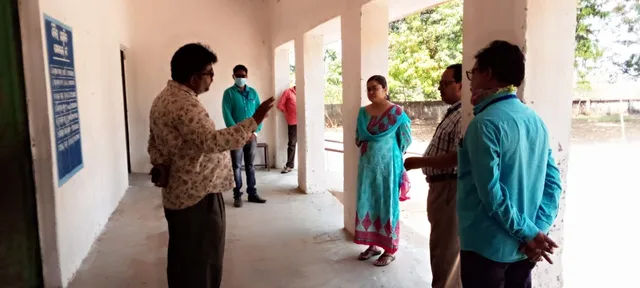 ନୂଆପଡ଼ାର ମାଓପ୍ରବଣ ୮ଟି ପଞ୍ଚାୟତରେ ଥିବା ଅସ୍ଥାୟୀ ସ୍ବାସ୍ଥ୍ୟକେନ୍ଦ୍ର ପରିଦର୍ଶନ କଲେ ଜିଲ୍ଲାପାଳ