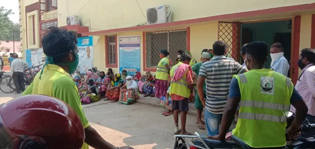 କରୋନା ଯୋଦ୍ଧାଙ୍କୁ ମାଡ: ପରିଚୟ ପତ୍ର ଦେଖାଇବା‌ ପରେ ବି ପୁଲିସ ପିଟିଲା