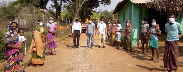 କନ୍ଧମାଳ: ଗ୍ରାମାଞ୍ଚଳରେ କରୋନା ସଚେତନତା, ମାସ୍କ ଓ ସାବୁନ୍ ବାଣ୍ଟିଲା ରାଷ୍ଟ୍ରୀୟ ମଜଦୁର କଂଗ୍ରେସ