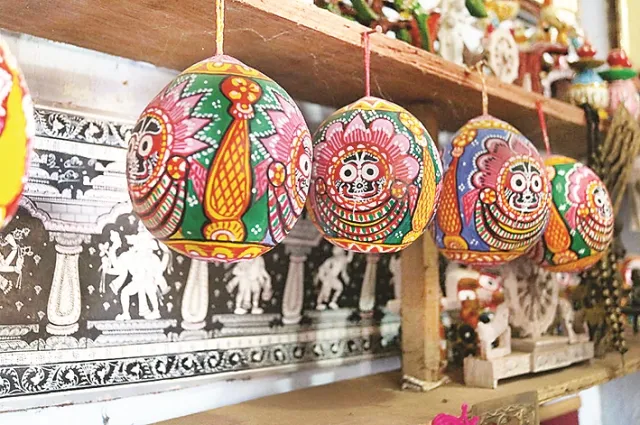 କରୋନା ବିଗାଡ଼ି ଦେଲାଣି ଶିଳ୍ପୀକୁଳଙ୍କ କୌଳିକ ବୃତ୍ତି : ରଘୁରାଜପୁର ଶିଳ୍ପୀଙ୍କୁ ଘାରିଛି ଭବିଷ୍ୟତ ଚିନ୍ତା