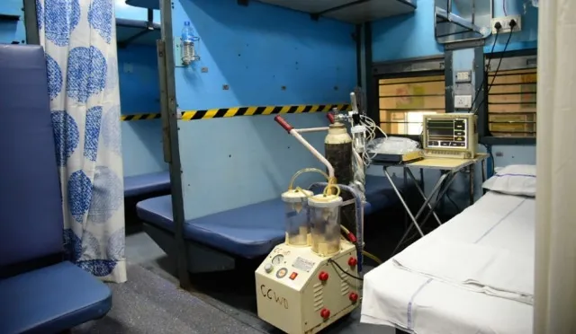 କରୋନା ମୁକାବିଲା ପାଇଁ ପୂର୍ବତଟ ରେଳପଥର ପ୍ରସ୍ତୁତି : ୨୬୧ କୋଚ୍ ହେବ କ୍ୱାରାଣ୍ଟିନ୍ ଓ ଆଇସୋଲେସନ୍‌ ରୁମ୍‌