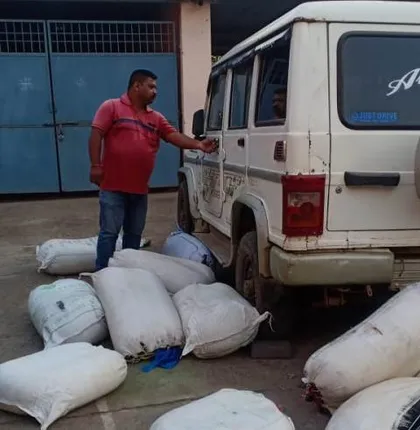 ରାଉରକେଲାରେ ୧୦୮୦ ଲିଟର ଚୋରା ମଦ ଏବଂ ବୋଲେରୋ ଜବତ, ଅଭିଯୁକ୍ତ ଫେରାର୍