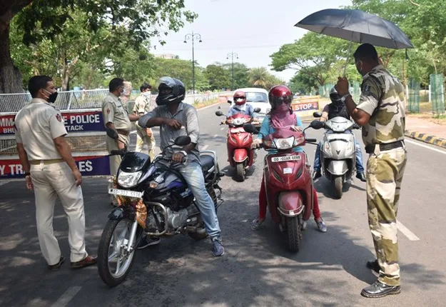 ହୁ ହୁ ‌ହୋଇ ବଢ଼ୁଛି କରୋନା : ୬ରୁ ରାଜଧାନୀରେ କଟକଣା ବଢ଼ିବ