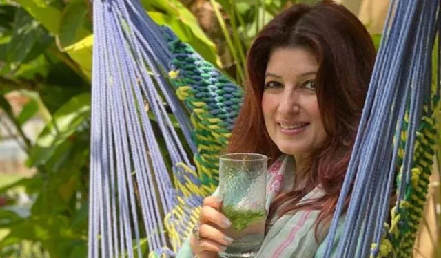 ଟ୍ବିଙ୍କିଲ୍ ସେୟାର କଲେ ୨୫ ବର୍ଷ ତଳର ଚାଟିଂ