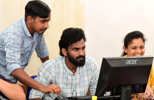 କରୋନା କଲ୍ ସେଣ୍ଟରରେ ଯୋଗଦେଲେ ବିନିତ