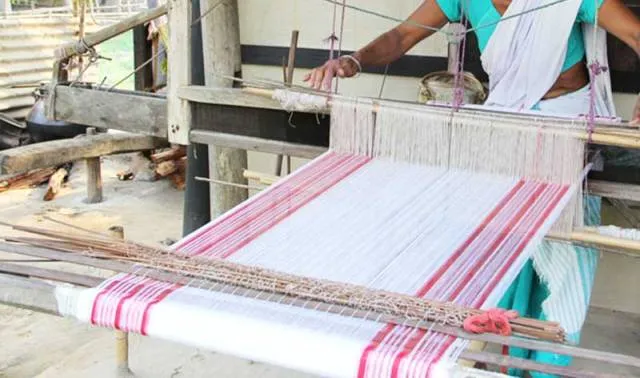 ଖୋର୍ଦ୍ଧା : ଲକ୍‌ଡାଉନ୍‌ କଟକଣା ସାଙ୍ଗକୁ କାଳବୈଶାଖୀ ଓ ଲଘୁଚାପକୁ ନେଇ ବଢ଼ୁଛି ଆଶଙ୍କା; ଚାପରେ ଅଣୁ ଓ କ୍ଷୁଦ୍ର ଶିଳ୍ପ