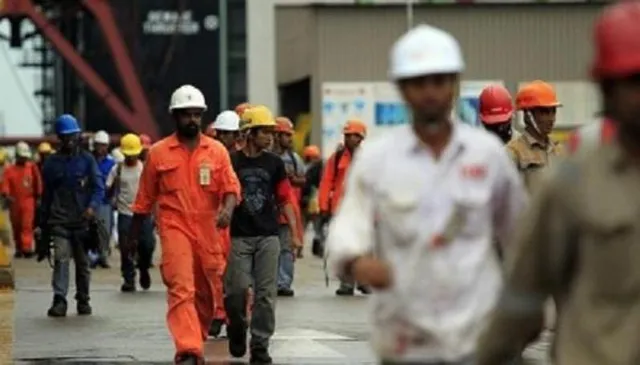 କାମ କରିପା‌ରିବେ ପ୍ରବାସୀ ଶ୍ରମିକ : ରାଜ୍ୟ ମଧ୍ୟରେ ନିଜ କର୍ମସ୍ଥଳୀକୁ ଯାଇ ପାରିବେ, ରାଜ୍ୟ ବାହାରକୁ ଯିବାକୁ ଅନୁମତି ନାହିଁ