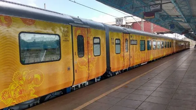 ଚାଲୁଥିବା ୩ଟି ଘରୋଇ ଟ୍ରେନର ଟିକେଟ ବୁକିଂକୁ ଏପ୍ରିଲ ୩୦ପର୍ଯ୍ୟନ୍ତ ସ୍ଥଗିତ ରଖିଲା ଆଇଆରସିଟିସି