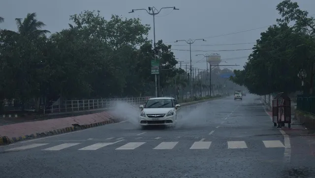 ଭୁବନେଶ୍ୱରରେ ବାତ୍ୟା ‘ଅମ୍ଫାନ’ ପ୍ରଭାବରେ ବର୍ଷା।