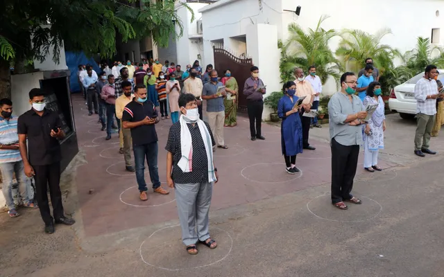 ଭୁବନେଶ୍ବରସ୍ଥିତ ‘ସମ୍ବାଦ’ ଭବନରେ ‘ବନ୍ଦେ ଉତ୍କଳ ଜନନୀ...’ ଗାନ