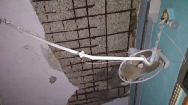 ଖୋର୍ଦ୍ଧା : ଜିଲ୍ଲା ମତ୍ସ୍ୟ ବିଭାଗ କାର୍ଯ୍ୟାଳୟ ଭୁଶୁଡ଼ିଲା, ୨ କର୍ମଚାରୀ ଅଳ୍ପକେ ବର୍ତିଲେ