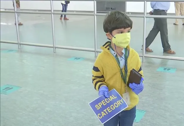 ୩ ମାସ ପରେ ମା’କୁ ଭେଟିବାକୁ ୫ ବର୍ଷର ଶିଶୁ ବିମାନରେ ଏକା ଦିଲ୍ଲୀରୁ ବେଙ୍ଗାଲୁରୁ ଯାତ୍ରା କଲା