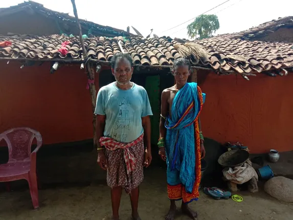 ପ୍ରବାସୀ ଶ୍ରମିକଙ୍କ ମୃତ୍ୟୁ, ଏକ ମାତ୍ର ରୋଜଗାରିଆ ପୁଅକୁ ହରାଇ ଦୁଃଖରେ ମ୍ରିୟମାଣ ବୃଦ୍ଧ ବାପା ମା’