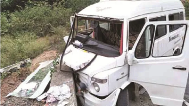 ଗୁମ୍ମା ଘାଟିରେ ପ୍ରବାସୀ ଶ୍ରମିକଙ୍କ ଗାଡ଼ି ଦୁର୍ଘଟଣାଗ୍ରସ୍ତ: ୯ ଗୁରୁତର