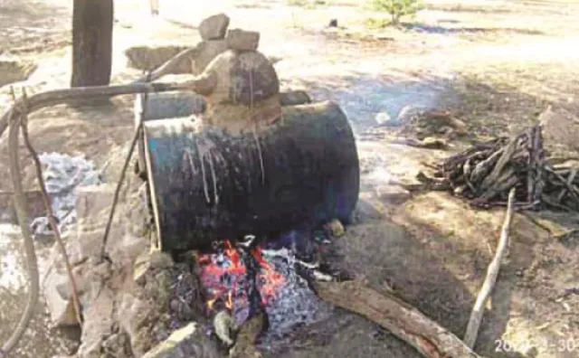 ବେଆଇନ ମଦରେ ଭାସୁଛି ଝାରସୁଗୁଡ଼ା ଜିଲ୍ଲା